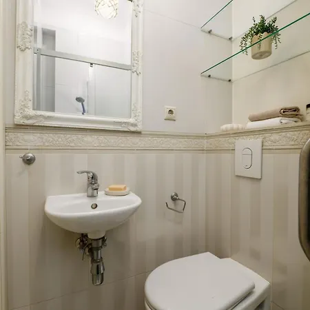 Cozy, Bright, Old Town Located, Whole Apartament