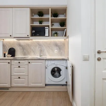 Cozy, Bright, Old Town Located, Whole Apartament *